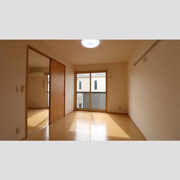 サンクス羽折202号室 ★洋室6.75帖★