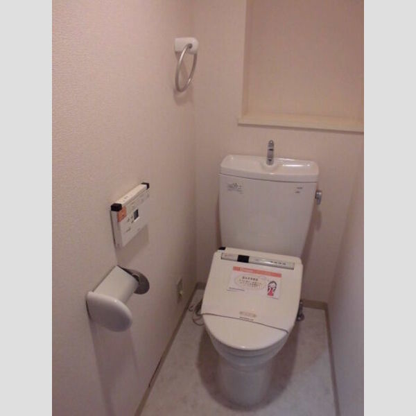 メイプルヒルズ103号室 温水洗浄暖房便座