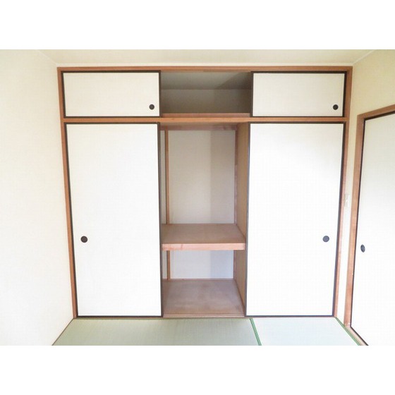 ポポラーレ壱番館0102号室 押入れ