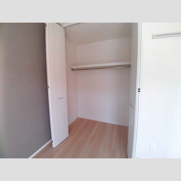 エクセル川端F202号室 収納