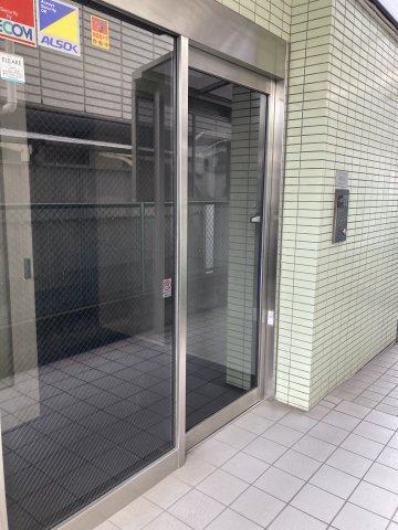 Maison de Haneda  エントランス