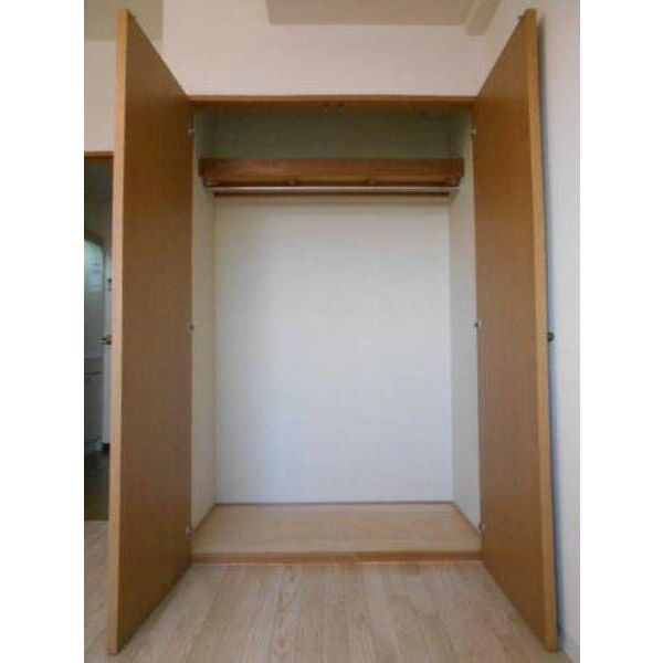 リリーパレスナルシマⅢ 収納