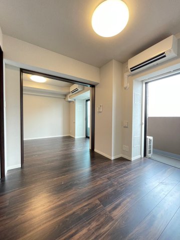 DIPS十条仲原WEST 寝室