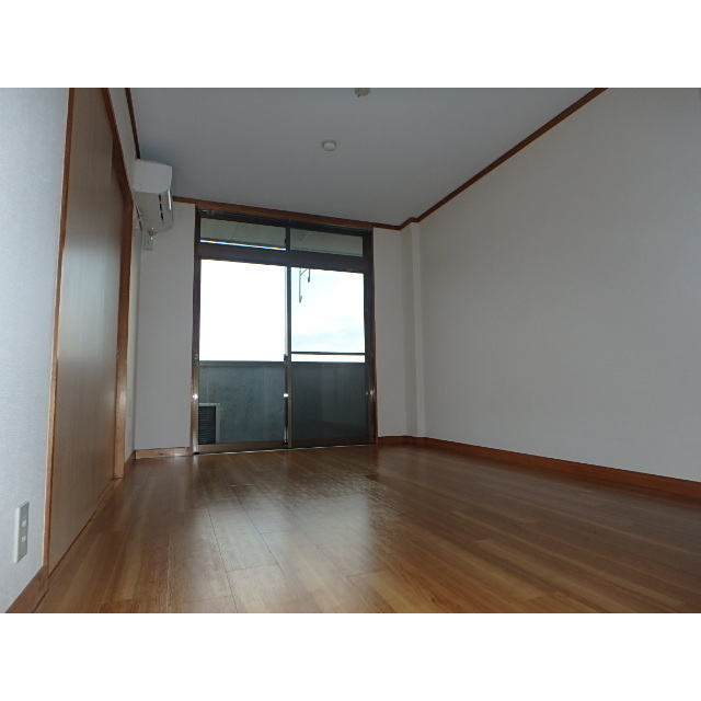 東ハイツＢ 内観