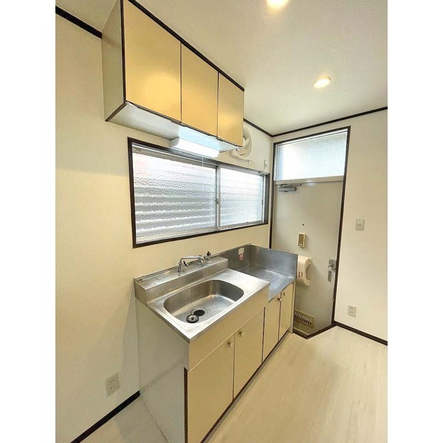 メゾンフォンテーヌＣ108号室 キッチン