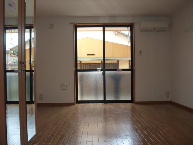 ゆうゆうハイム103号室 洋室