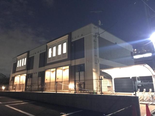 メルヴェイユ 外観写真（夜）