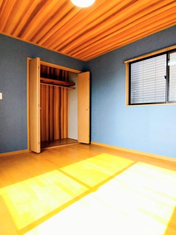 ブルーハイムふじみん 3階洋室　クローゼット