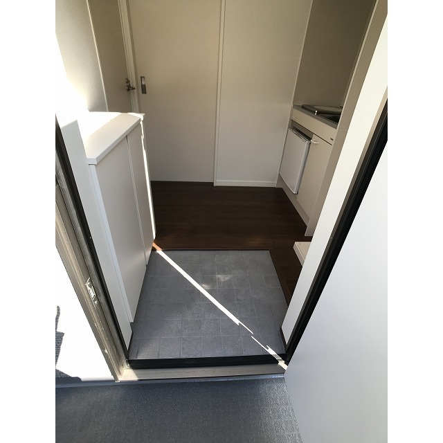 プラージュ鶴間 玄関