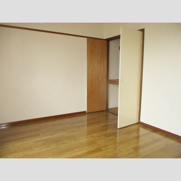 シンフォニーガーデン 洋室