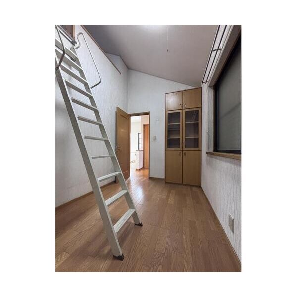 蕨市中央2丁目貸家(JTI) リビング