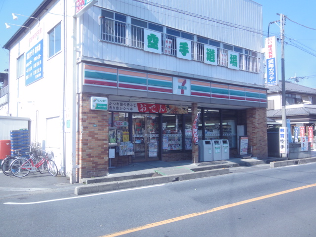 ベル　フェリシア セブンイレブン川口芝高木店まで844ｍ