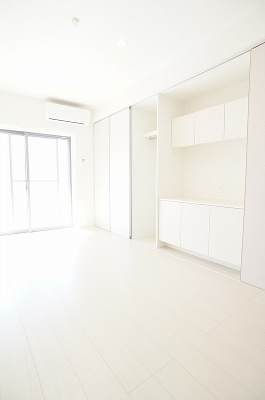 リブリ・ELPIS MORI リビング