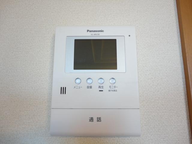 ＴＩＡＲＡ（ティアラ）101号室 カメラ付インターホン