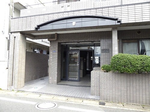 ローズガーデン３６番館3階 エントランス外観