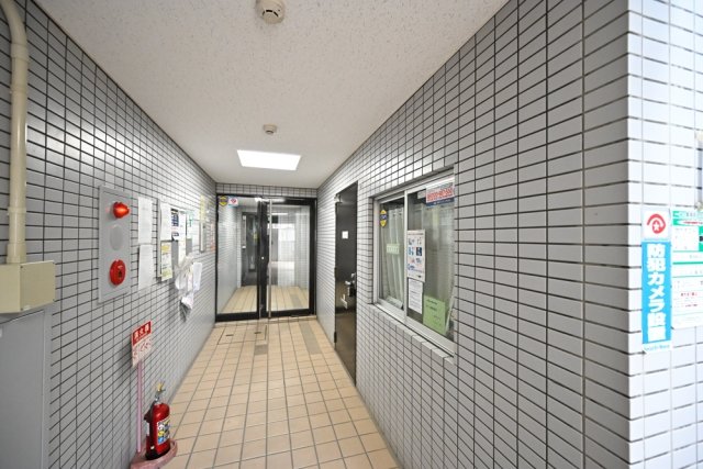 ネオマイム鶴見リバーサイド7階 エントランス