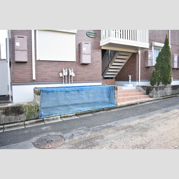サンライズヒル　A201号室 敷地内ごみ置き場