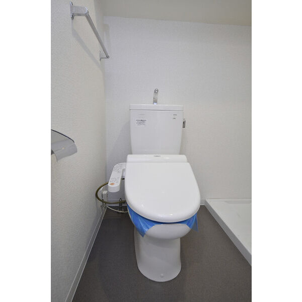 リヴシティ横浜東ベイサイド504号室 トイレ