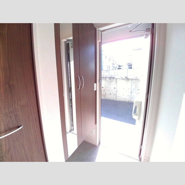 アウローラスズキ 玄関