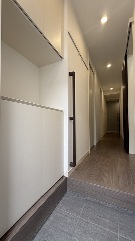 ＭＡＩＳＯＮ　ＬＩＭＯＮＡＩＡ1階 玄関