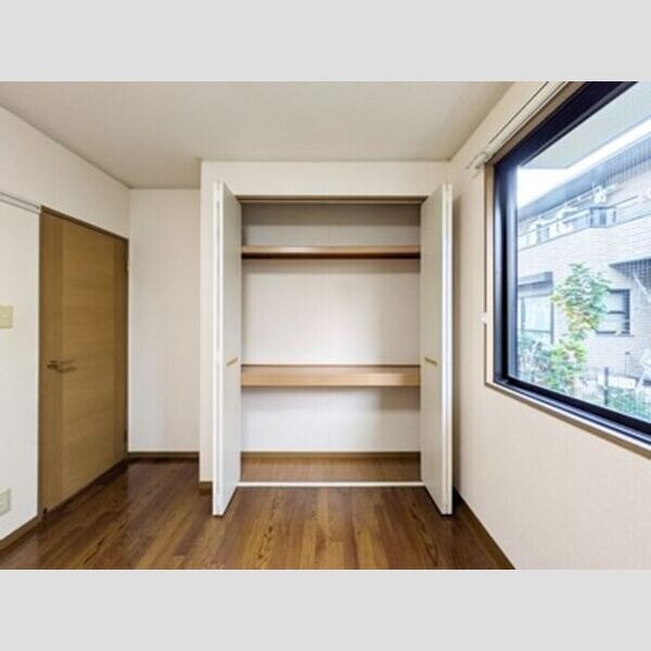 レインボーハイツ　Ⅱ番館102号室 収納