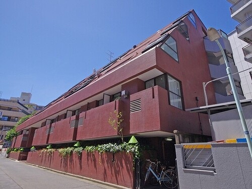 ライオンズマンション六本木1階 外観