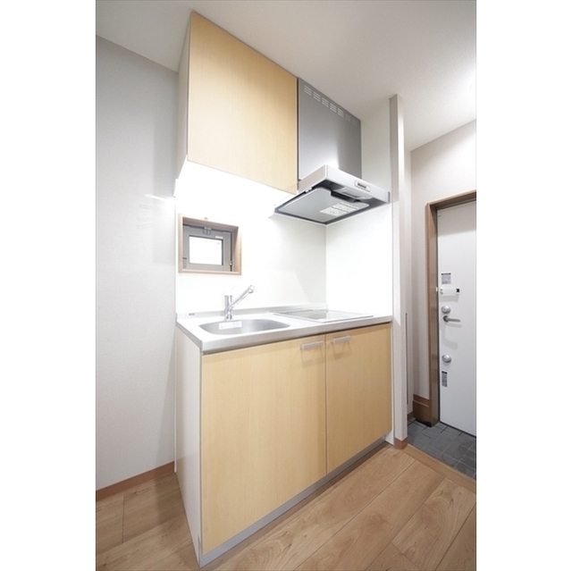 サリス万世町A棟 内観