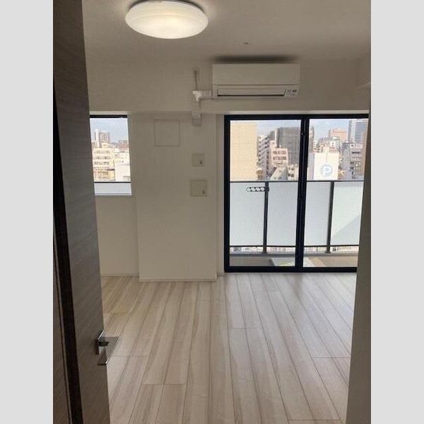 S-RESIDENCE新御徒町West リビング