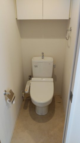 プラウドフラット三軒茶屋Ⅱ503号室 トイレ