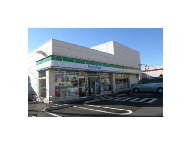 A Brezza江北 ファミリーマート江北三丁目店