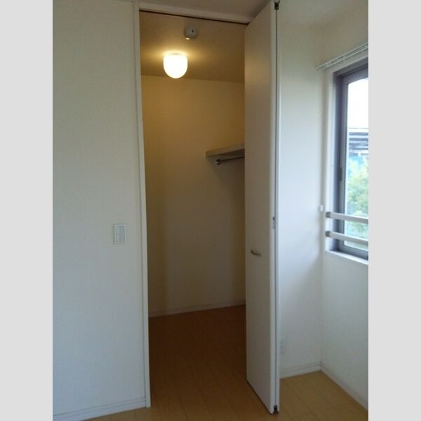 クロシェット　B201号室 ウォークインクローゼット