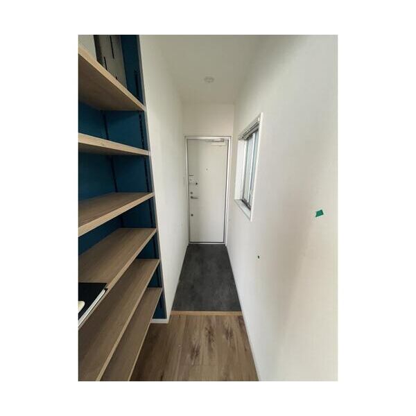 カーサK・M203号室 玄関