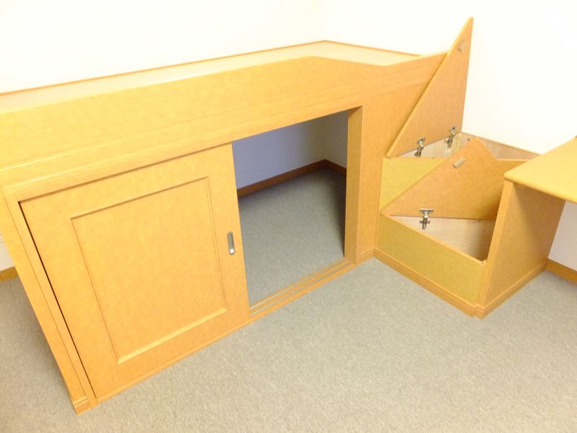 レオパレスなるとう208号室 寝室