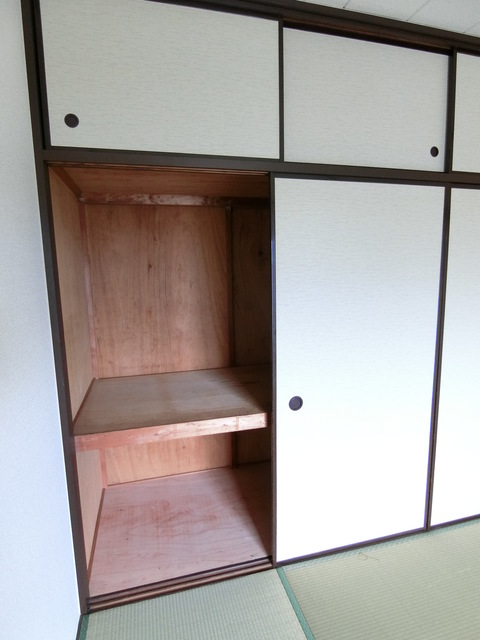 グリーンアーバン２ 収納