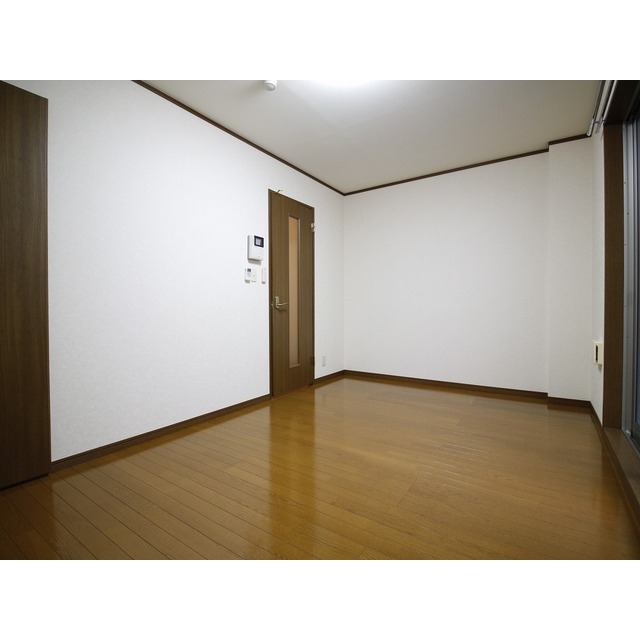 アンプルール フェール 本川越305号室 リビング