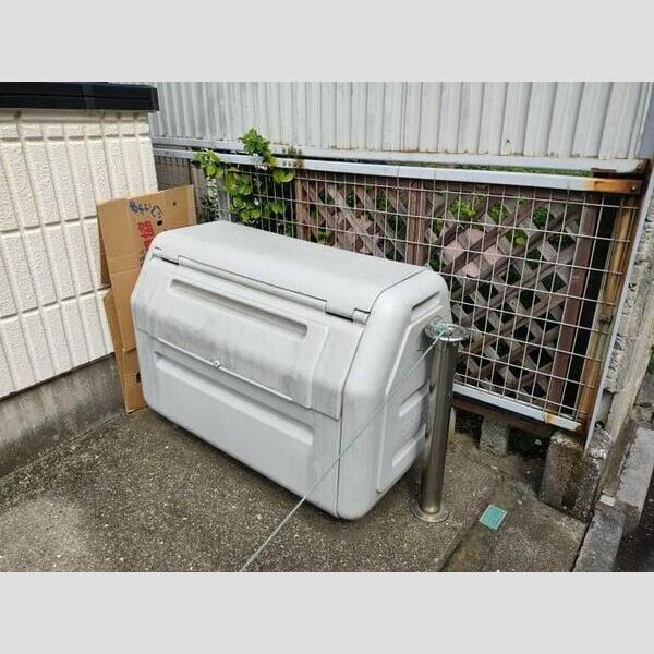 トラスティ初台 ゴミストッカー