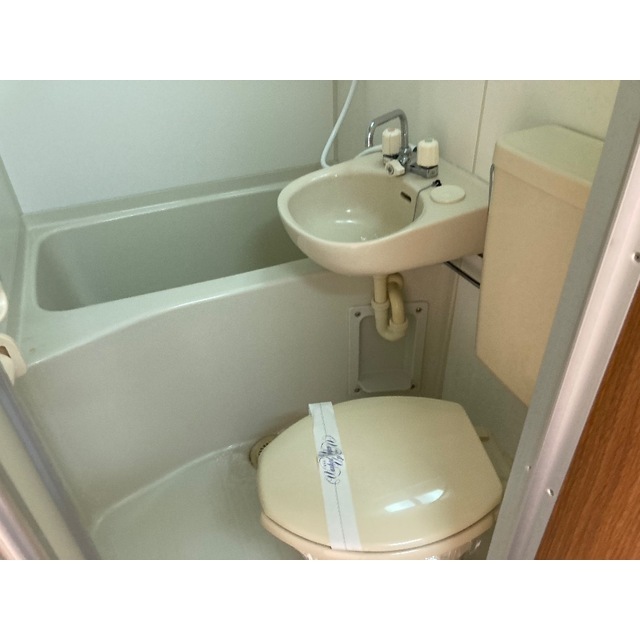 泉コーポラス202号室 内観