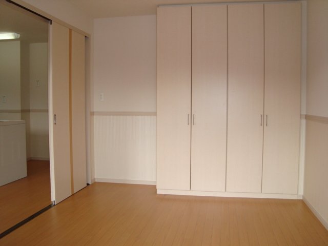 クレアトゥール　エスト　(Ｃｒｅａｔｅｕｒ　ｅｓｔ) 洋室