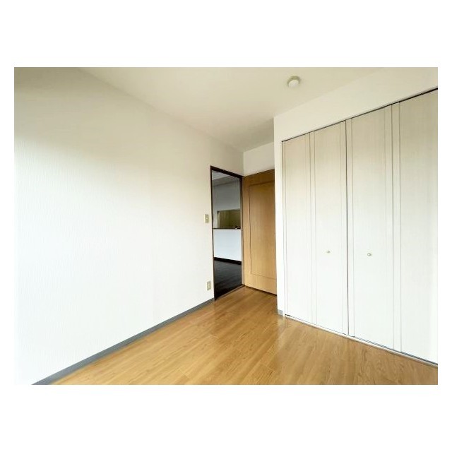 グリーンフィールド大山 洋室　6帖