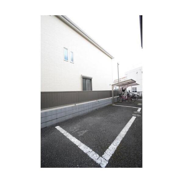 コートビレッジM 駐車場