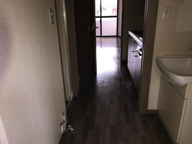 Ｐａｇｅ　Ⅰ 広い廊下