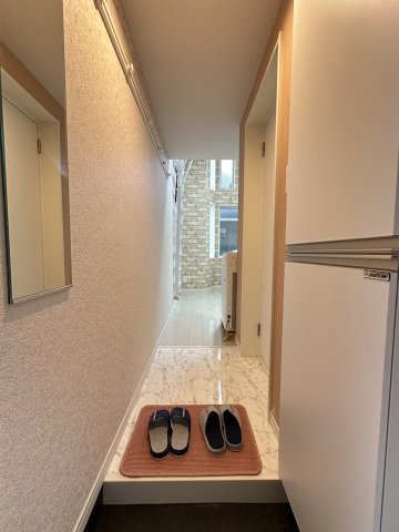 ユナイト和田町スワロフスキー103号室 玄関