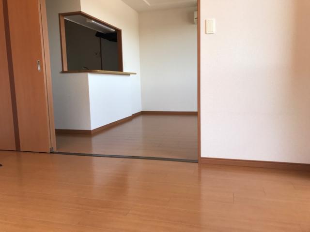 サニーレジデンス 洋室