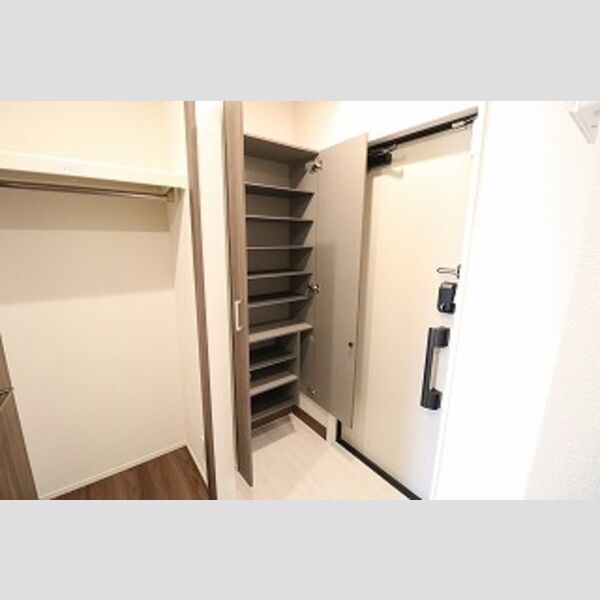 S Garden07号室 玄関