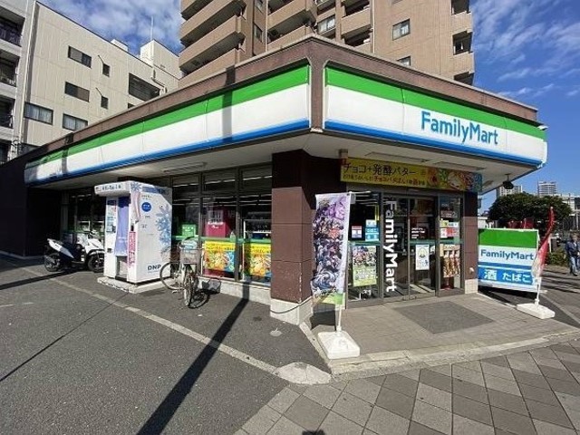 ガーラ・シティ横浜反町2階 ファミリーマート横浜反町一丁目店