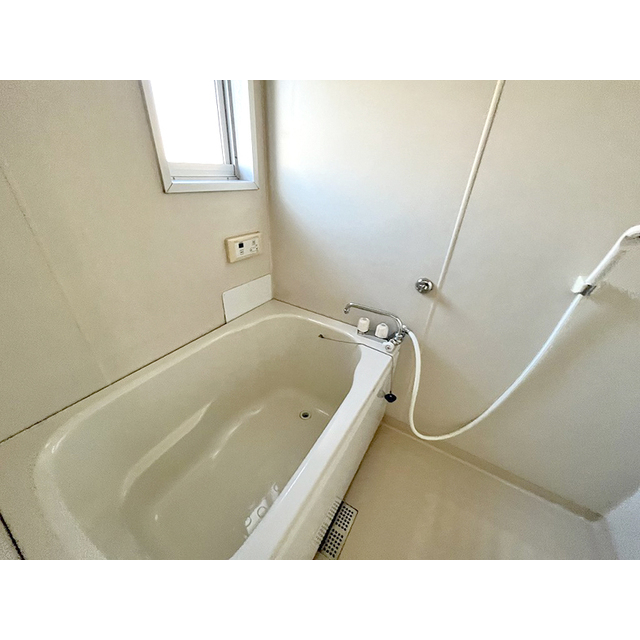 メゾンフォンテーヌA202号室 バストイレ別