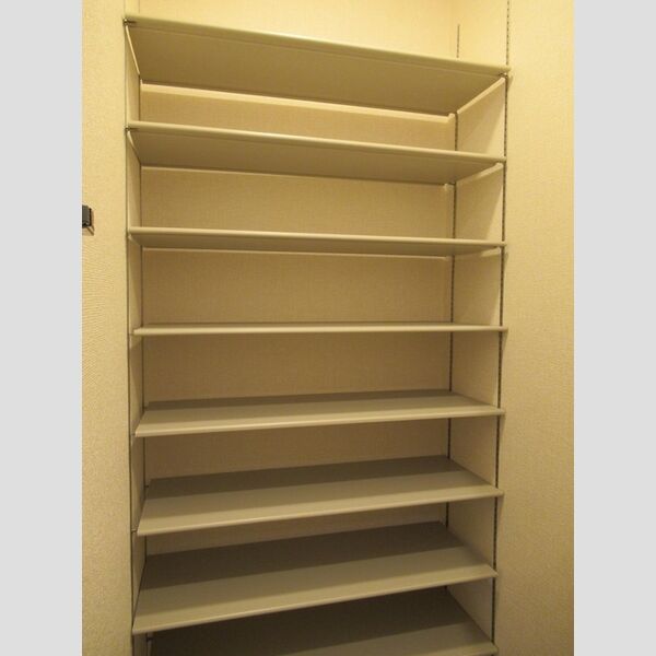 バースバレー103号室 シューズボックス