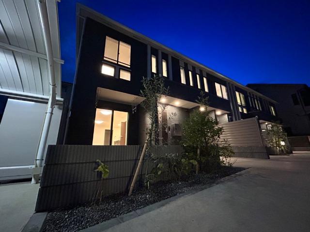 ＦＵＮ　ＬＩＦＥ　-ファンライフ- 外観写真（夜）