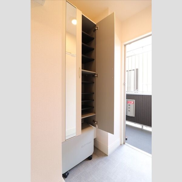 元町イグレットⅡ ★シューズボックス★