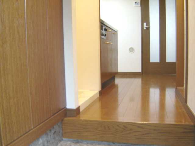 コンフォール・シティ102号室 玄関（イメージ）